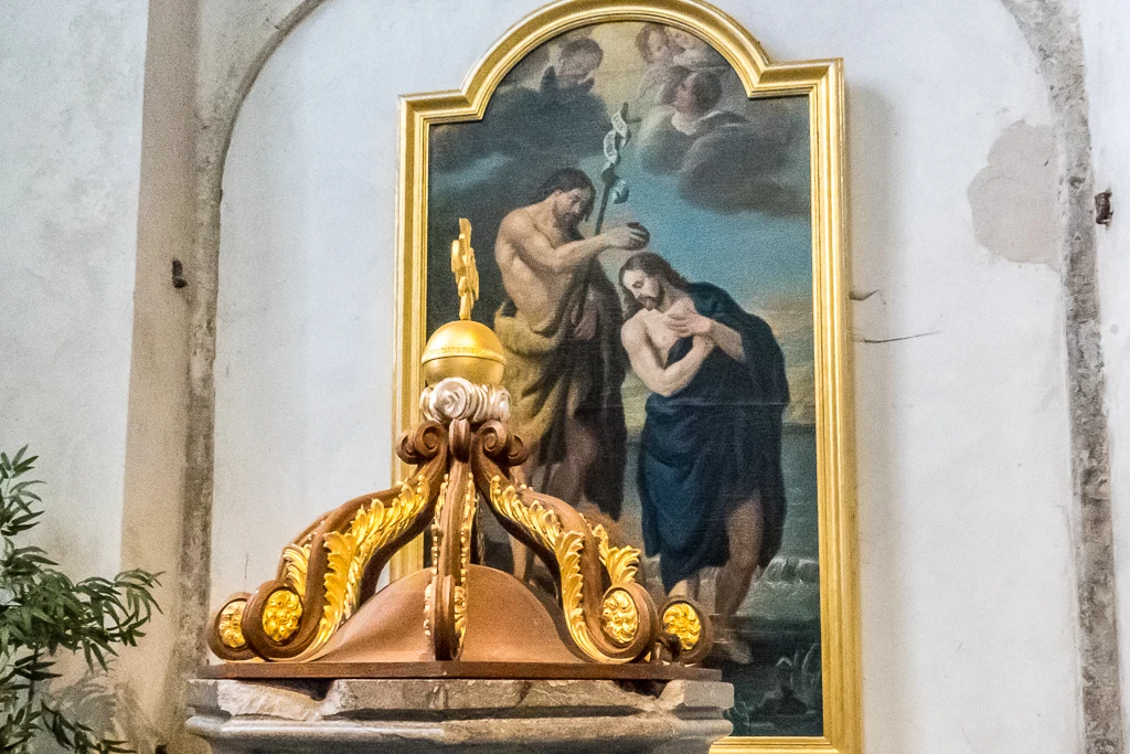 De l'or à l'intérieur de Notre-Dame de Calais