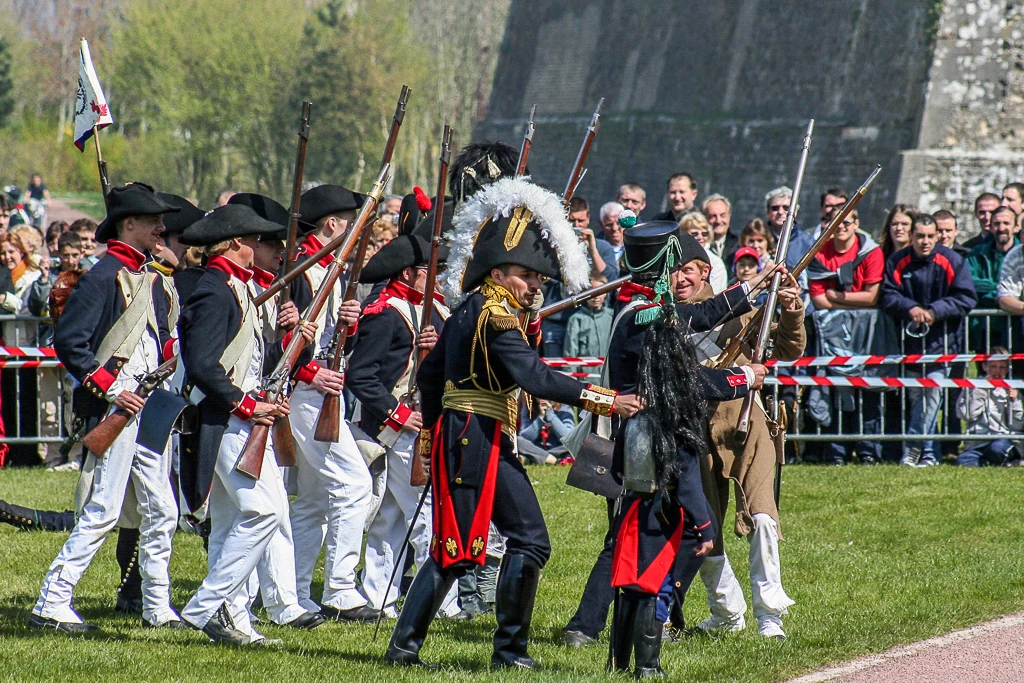 Aux armes... sus à l'ennemie