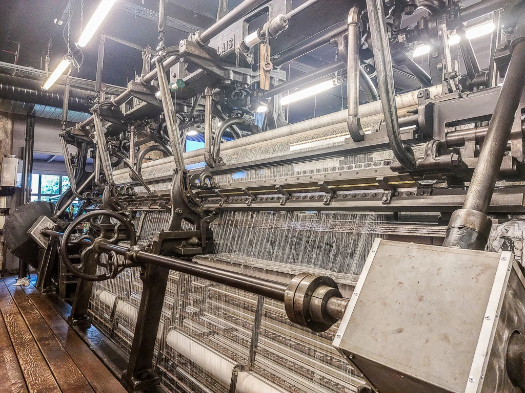 Cité de la Dentelle de Calais: métier Leavers