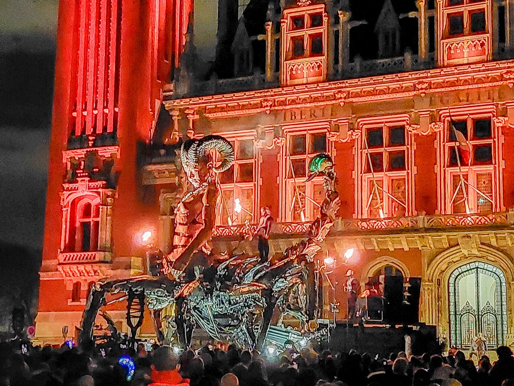 La Gardienne des Ténèbres venue du Hellfest à Calais