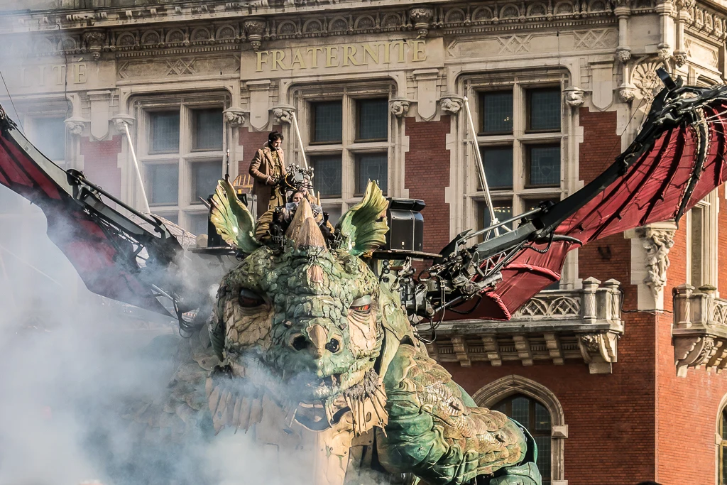 La Dragon est prêt à en découdre avec la Gardienne des Ténébères