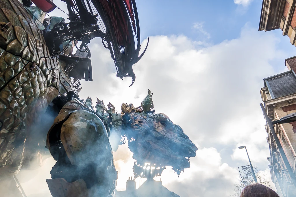 Le Dragon est aux aguets