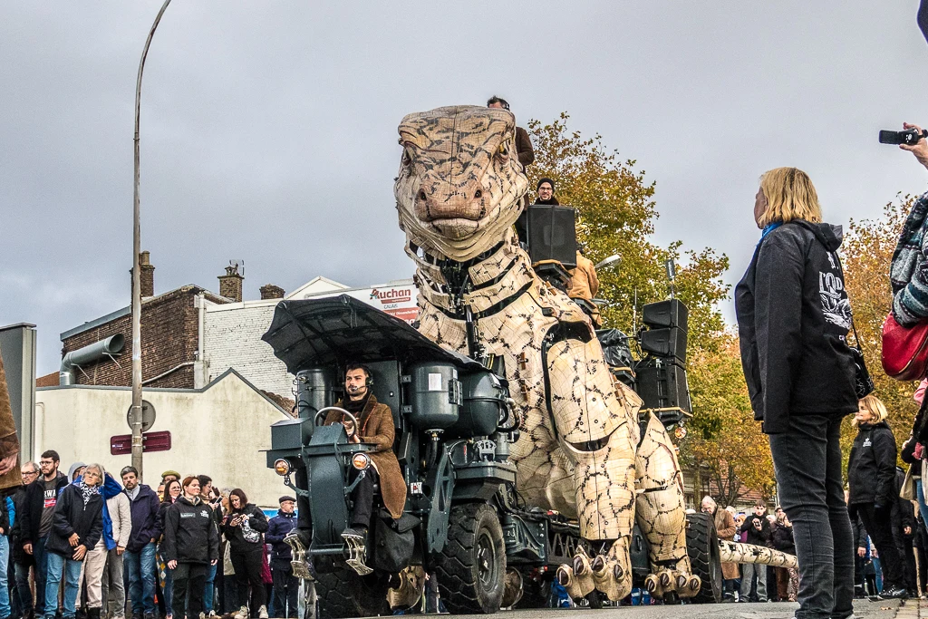 Beaucoup de monde au pont St-Pierr de Calais