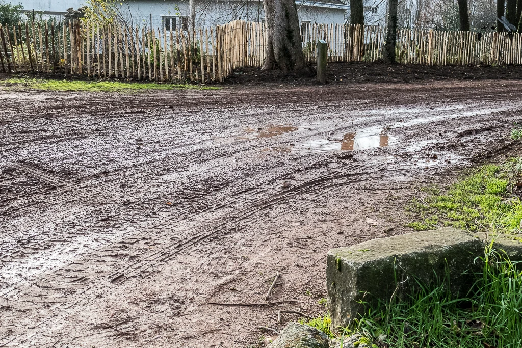 De la boue plein les chaussures au parc Richelieu
