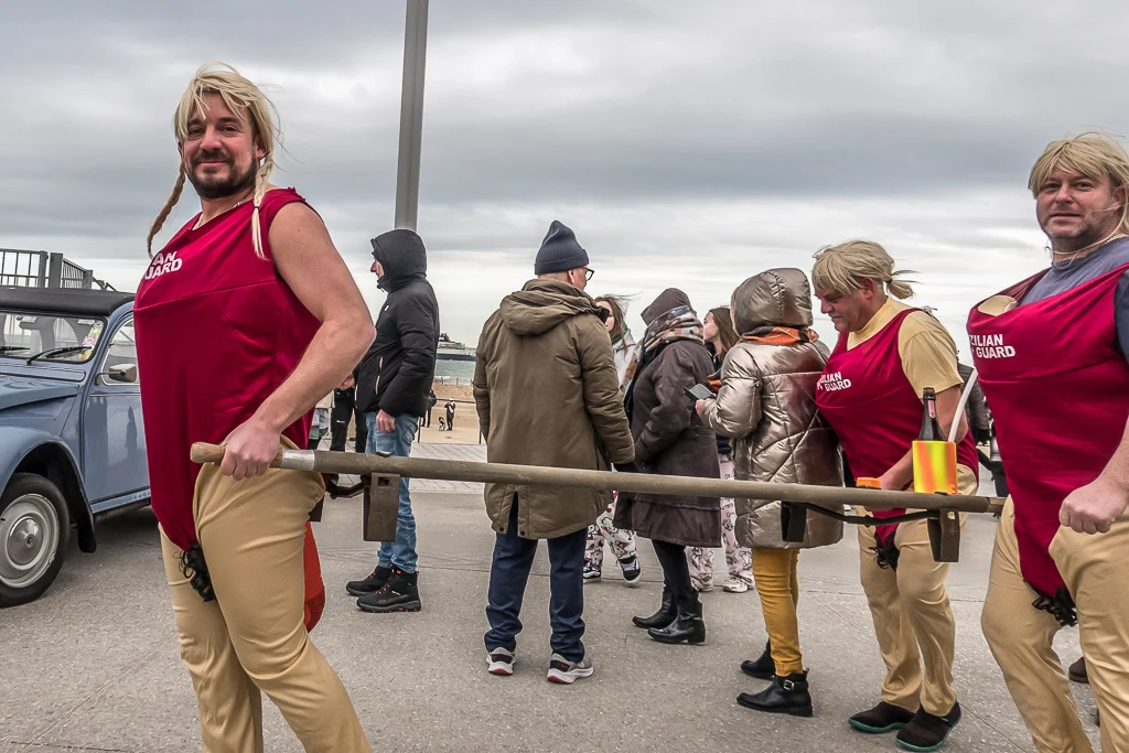 Des secouristes de fortune pour le Bain Décalais