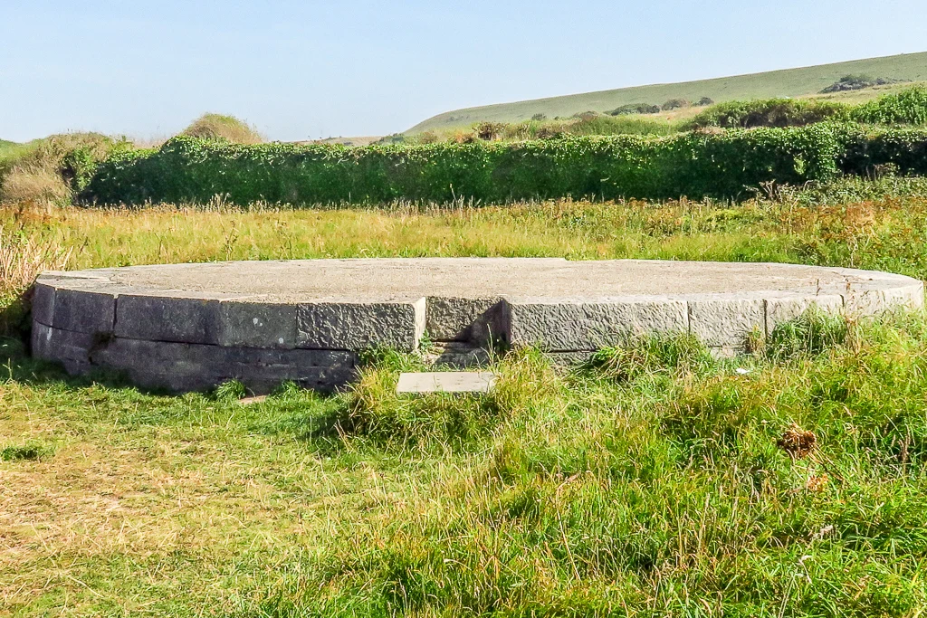 Ce vestige que personne n'y porte plus attention par manque d'informations
