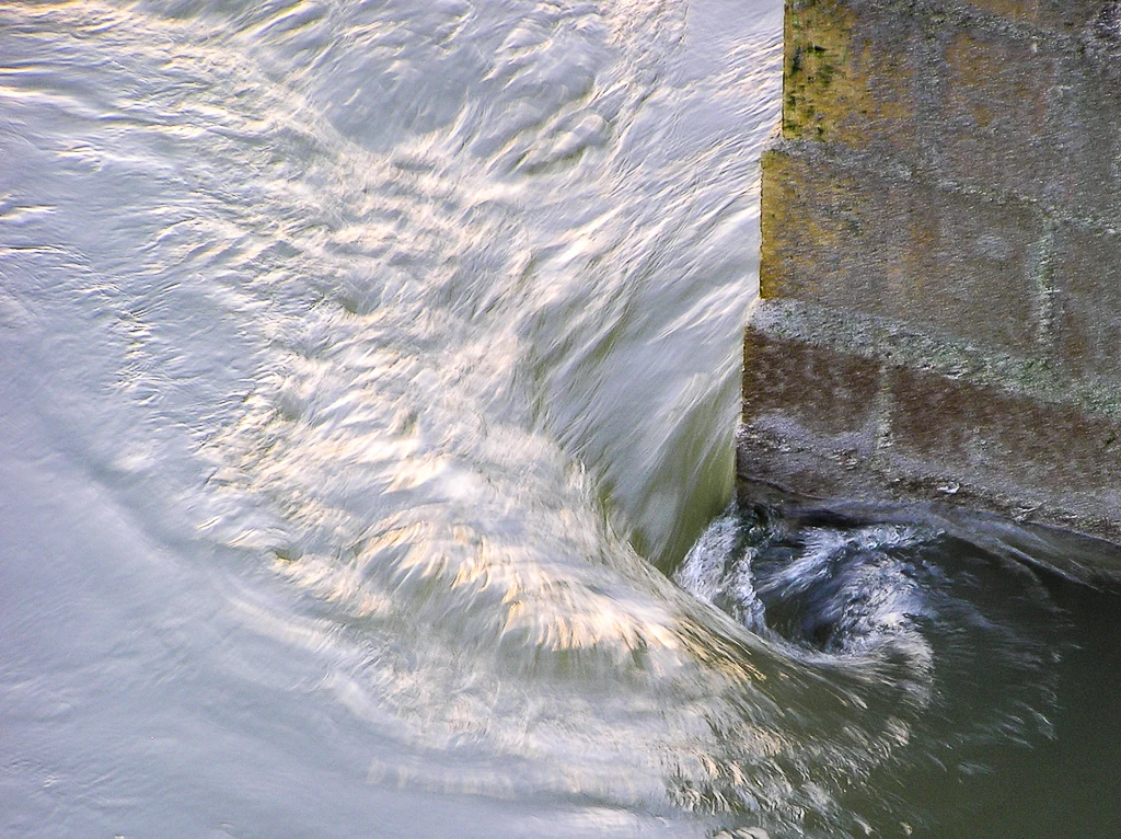 un trou d'eau sans fin