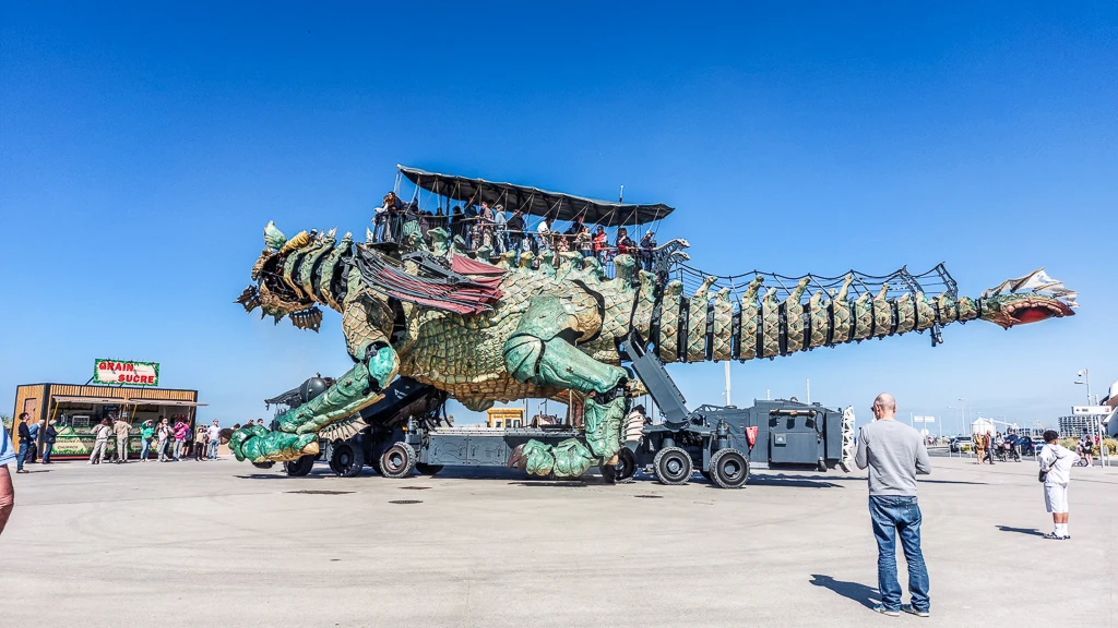 Quand le Dragon de Calais a une subite envie de sucreries