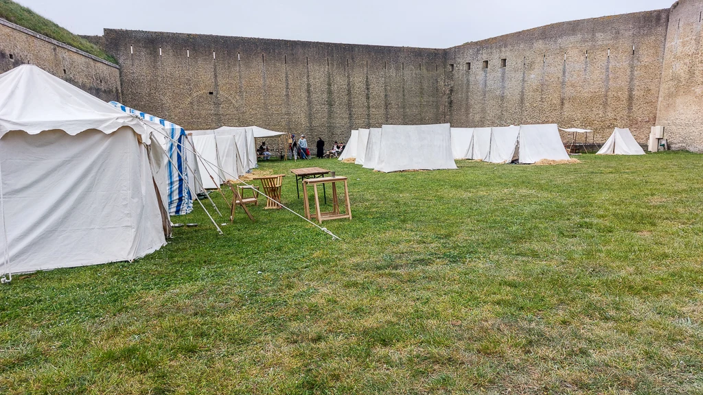 Un campement désertique: trop réaliste