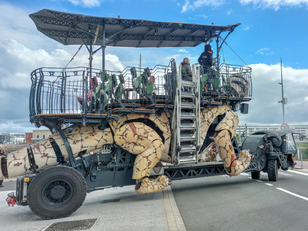 Le Varan de Calais quittant le Fort Risban