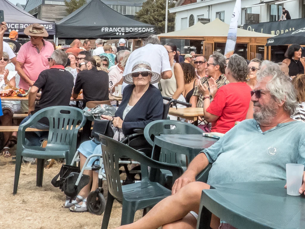 On festoie dans la bonne humeur