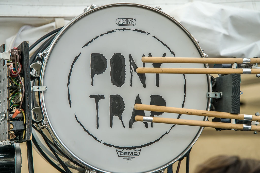 Le batteur du groupe PONY TRAP